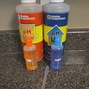 General Hydroponics pH UP & DOWN